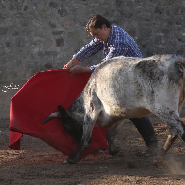 Alumno de la Escuela Taurina de Cabra